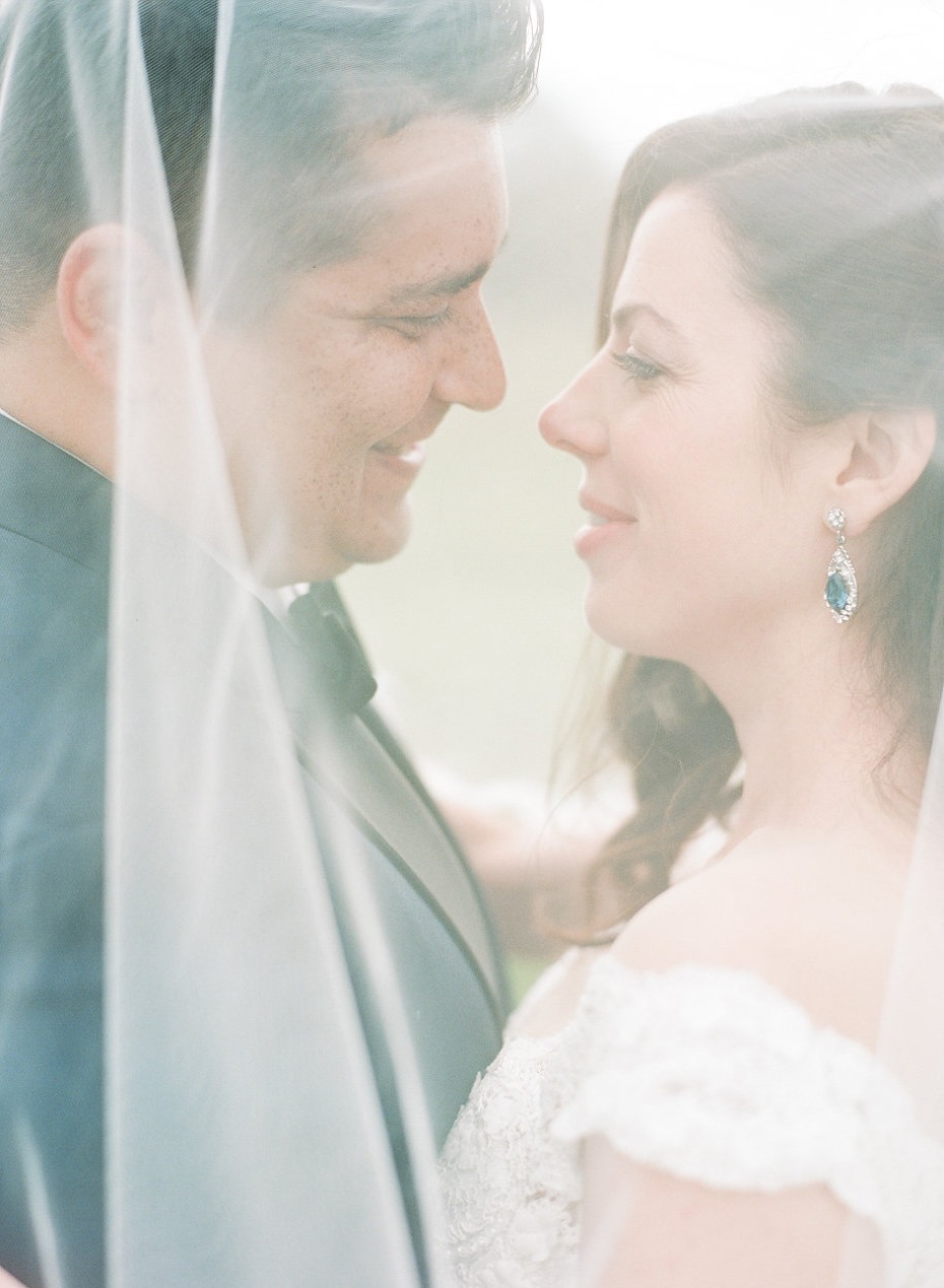 sweet wedding veil wedding photo idea