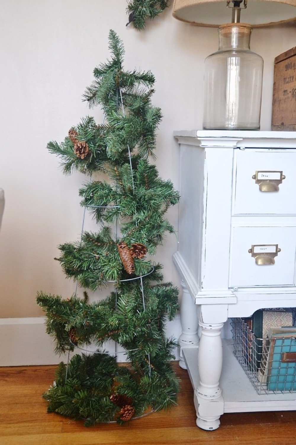12-faux-tree-with-tomato-cage