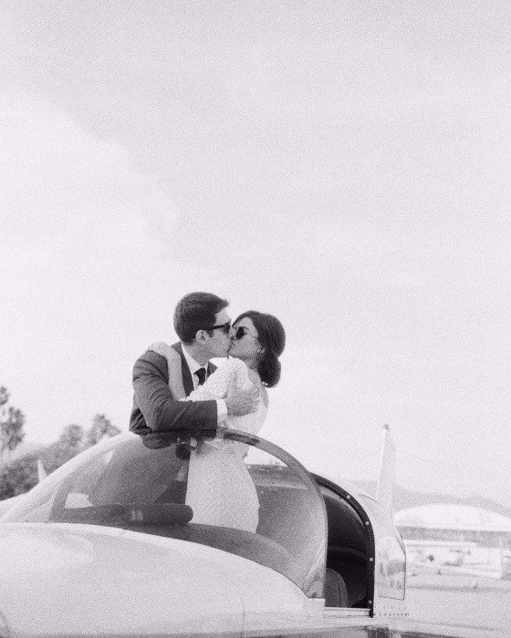 15 of the Sweetest Wedding Kisses We’ve Loved Lately 