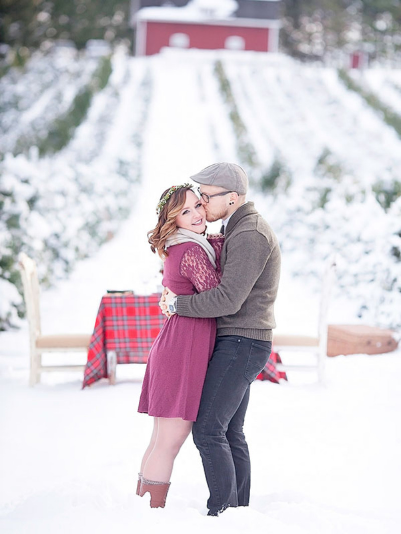 7-winter-time-engagement-ideas-weddingchicks