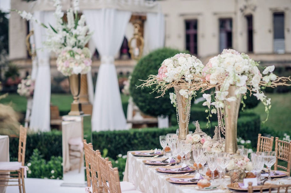 outdoor wedding tables for your French Castle wedding