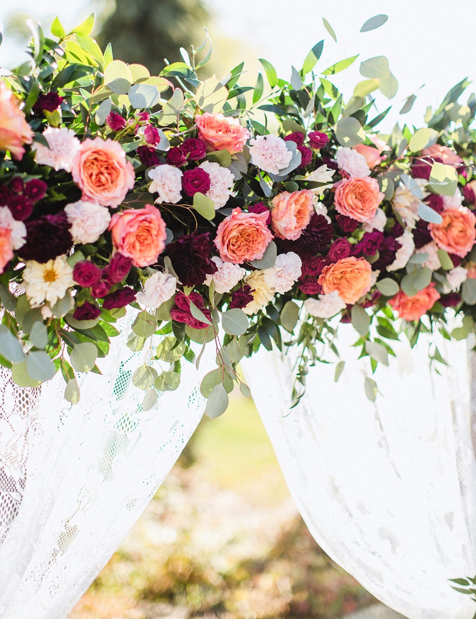 how to make your own floral backdrop for your wedding