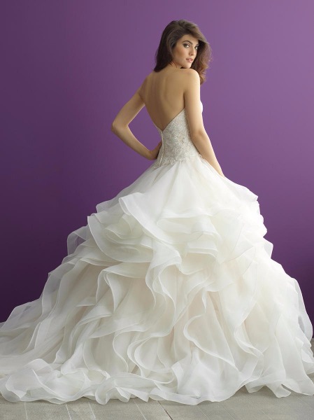 Don't Miss the National Bridal Indoor Sidewalk Sale at Terry Costa