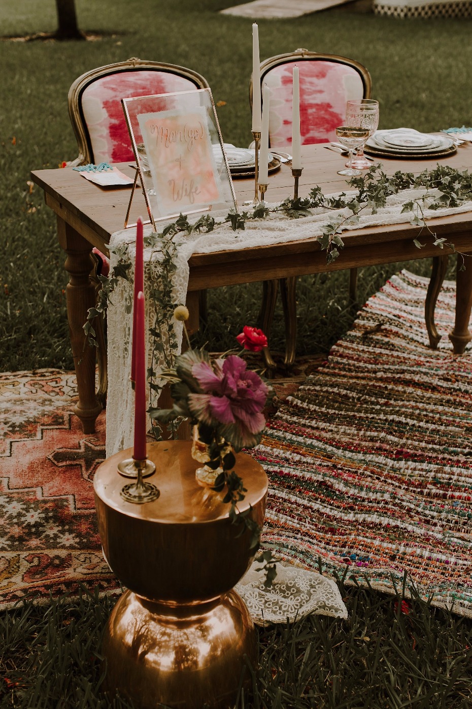Colorful vintage boho sweetheart table
