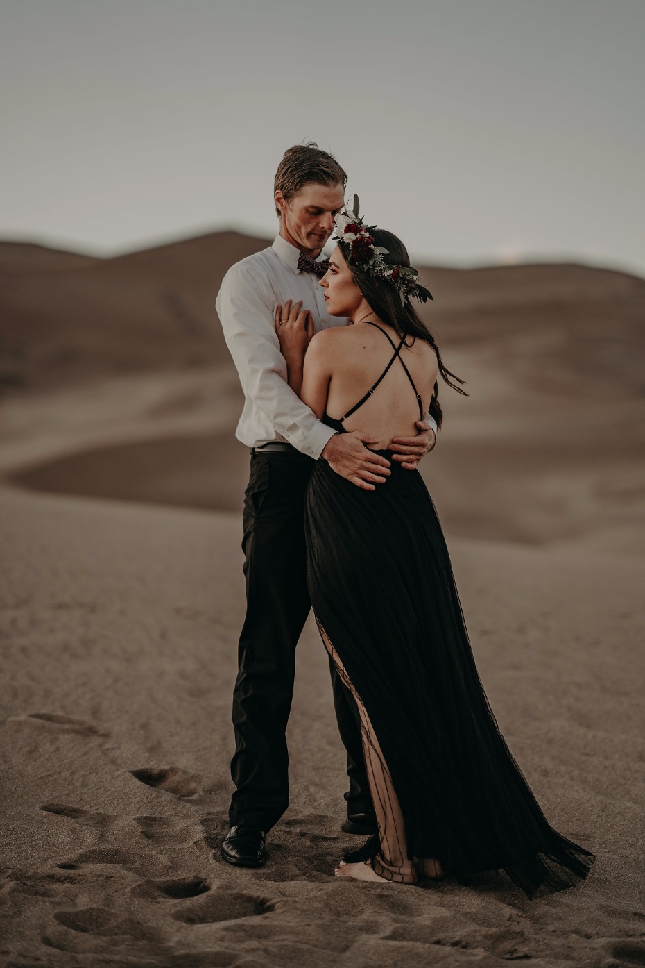 boho style engagement outfits for your desert shoot