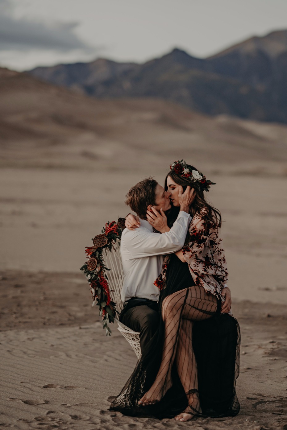 romantic desert engagement shoot idea