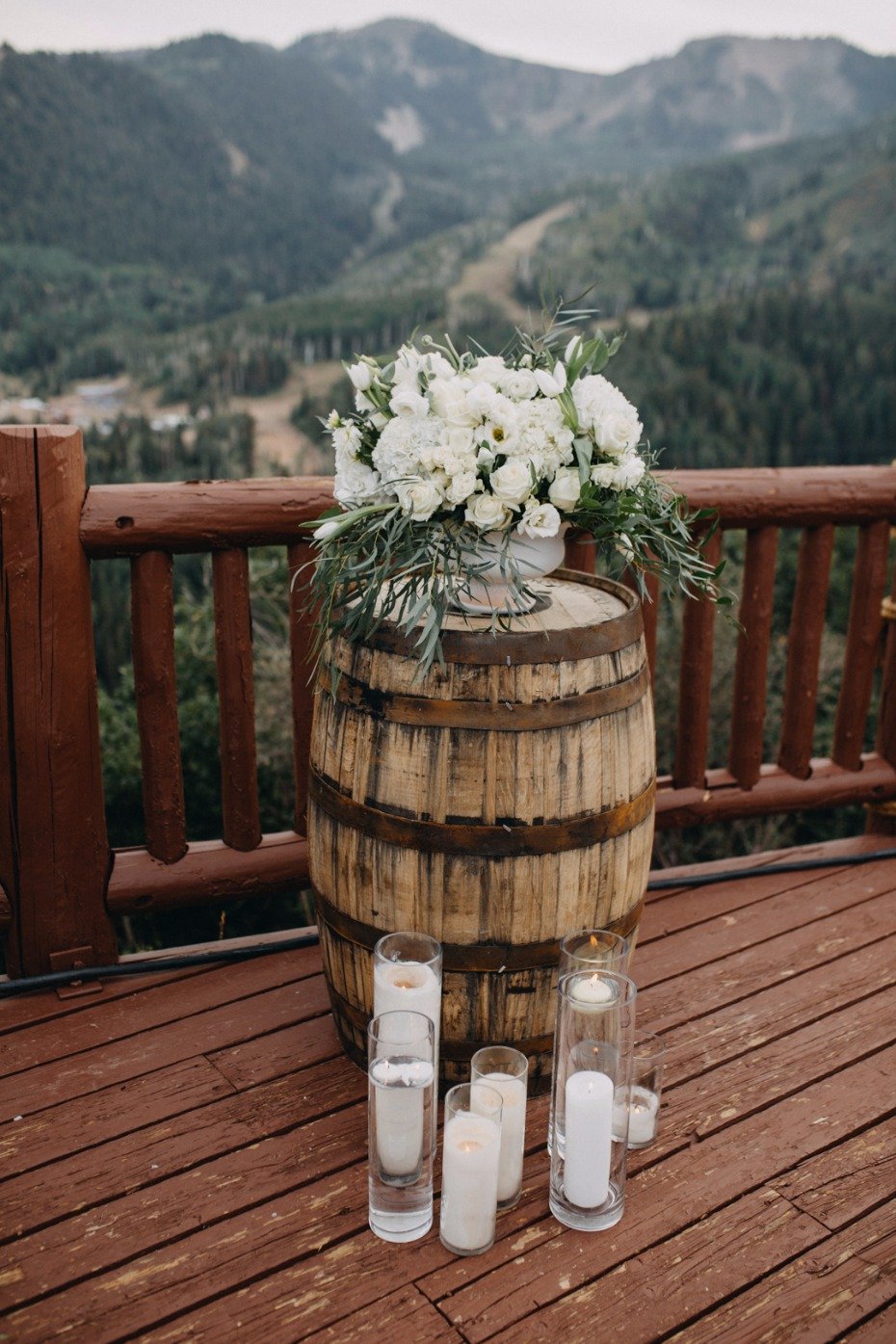 rustic chic wedding decor for your mountain wedding ceremony