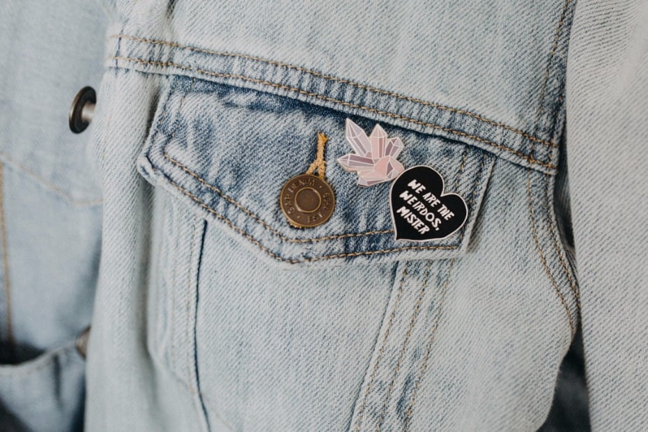 sweet pins to customize jean jackets for your bridesmaids