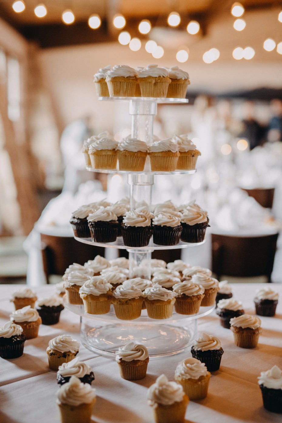 cupcakes instead of a full wedding cake