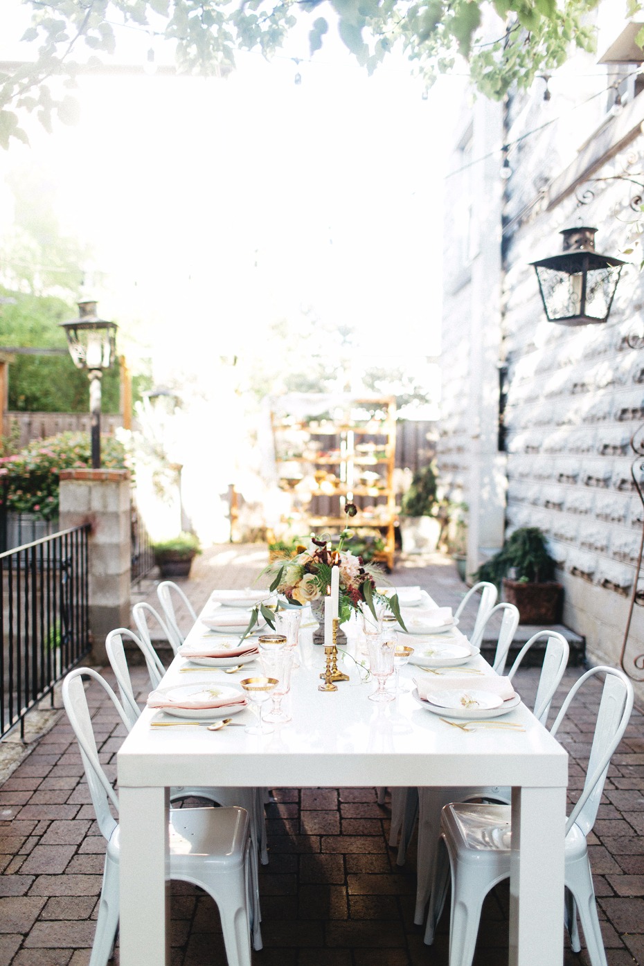 White table and gold decor