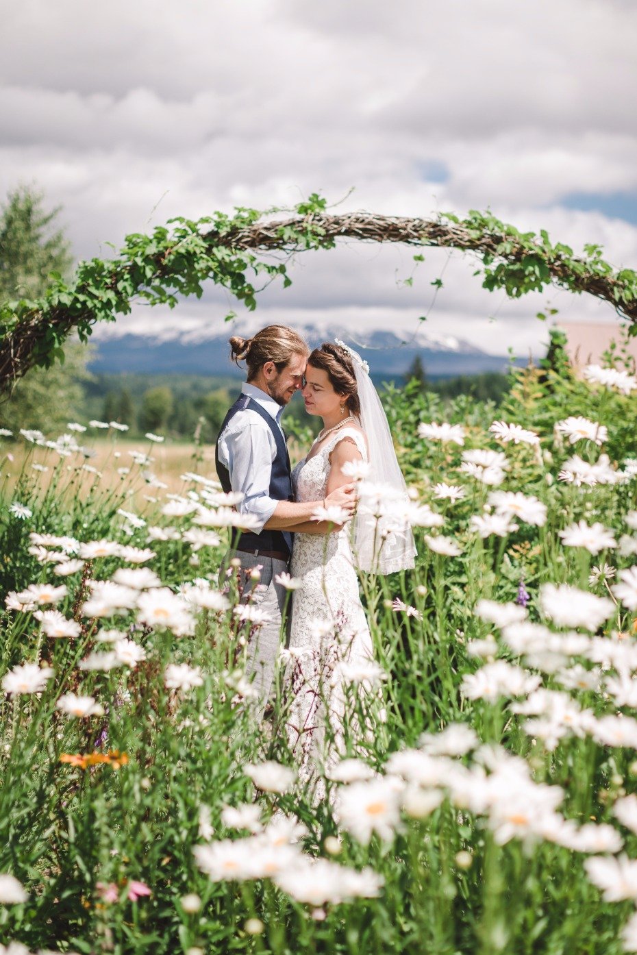 Get married in a field of daisies