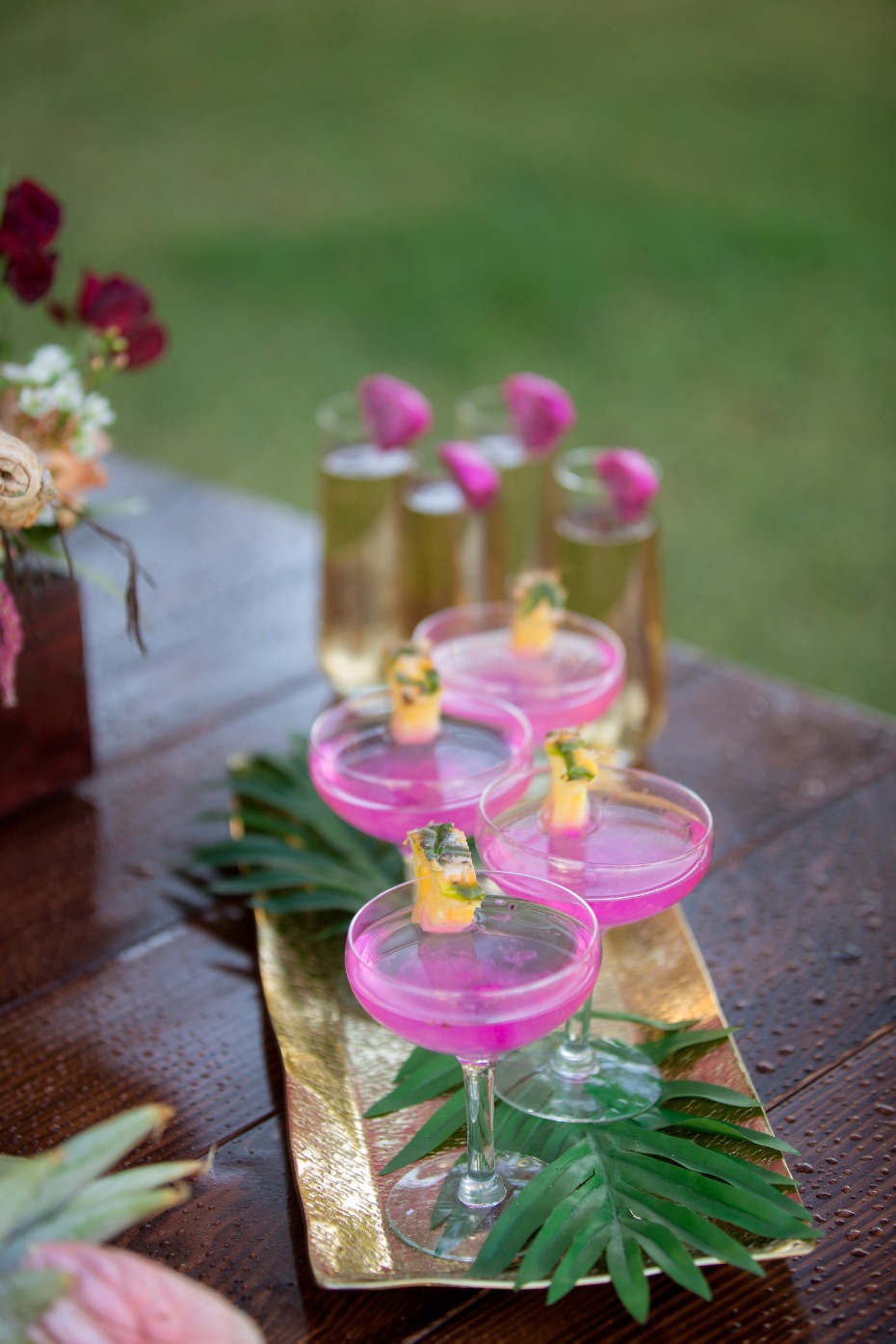 tropical cocktails for your Hawaii wedding