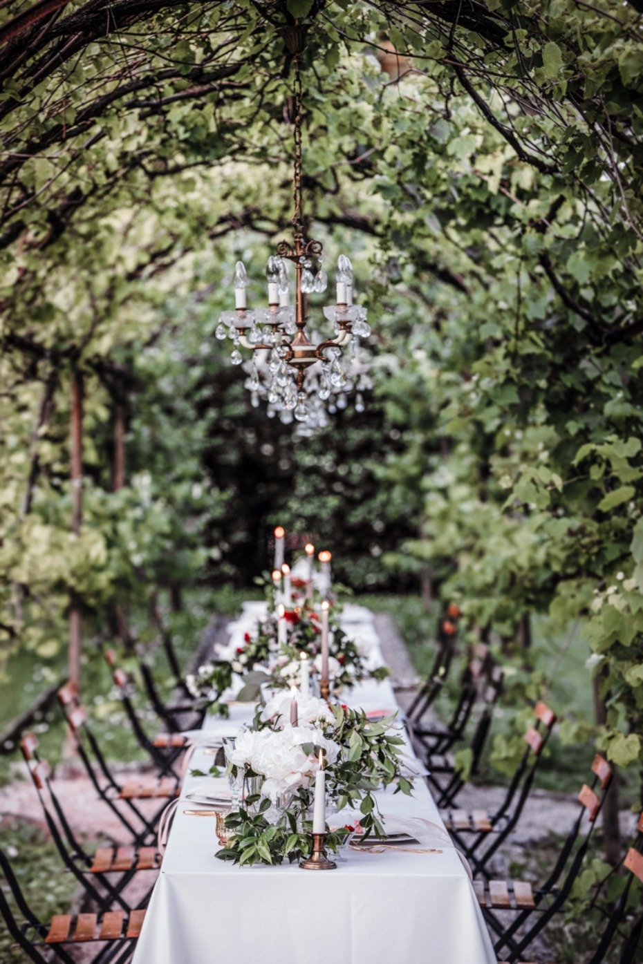 romantic wild rose garden wedding table