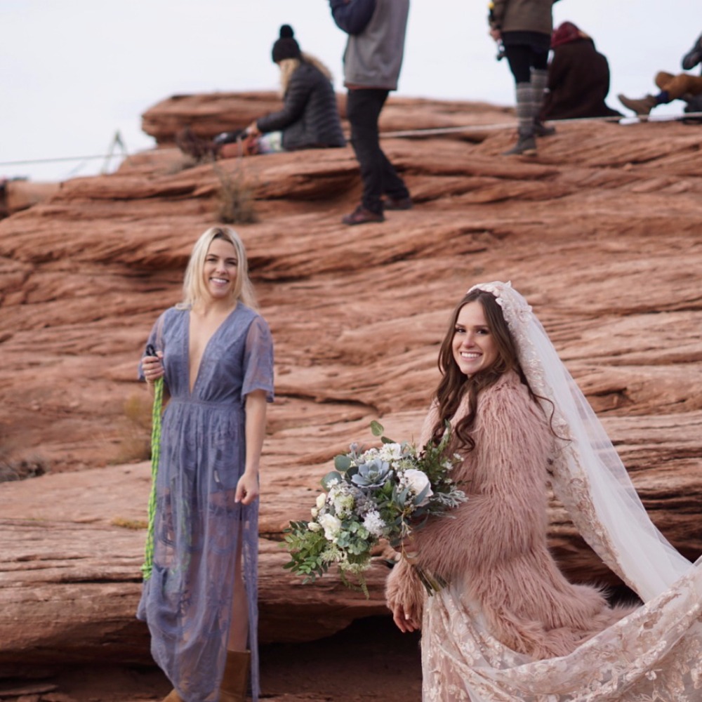 this-couple-was-married-400-feet-above-the-ground7