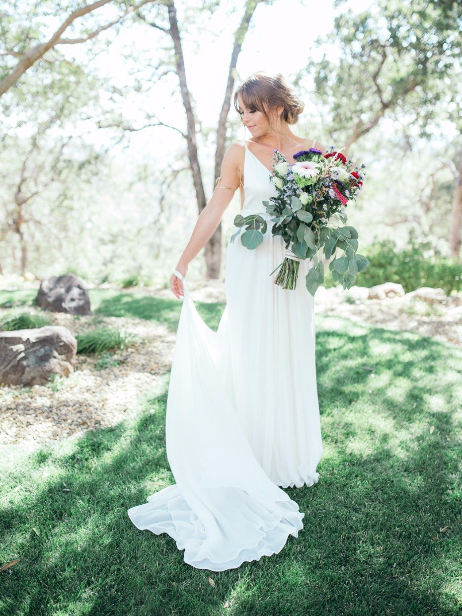 elegant and simple wedding dress