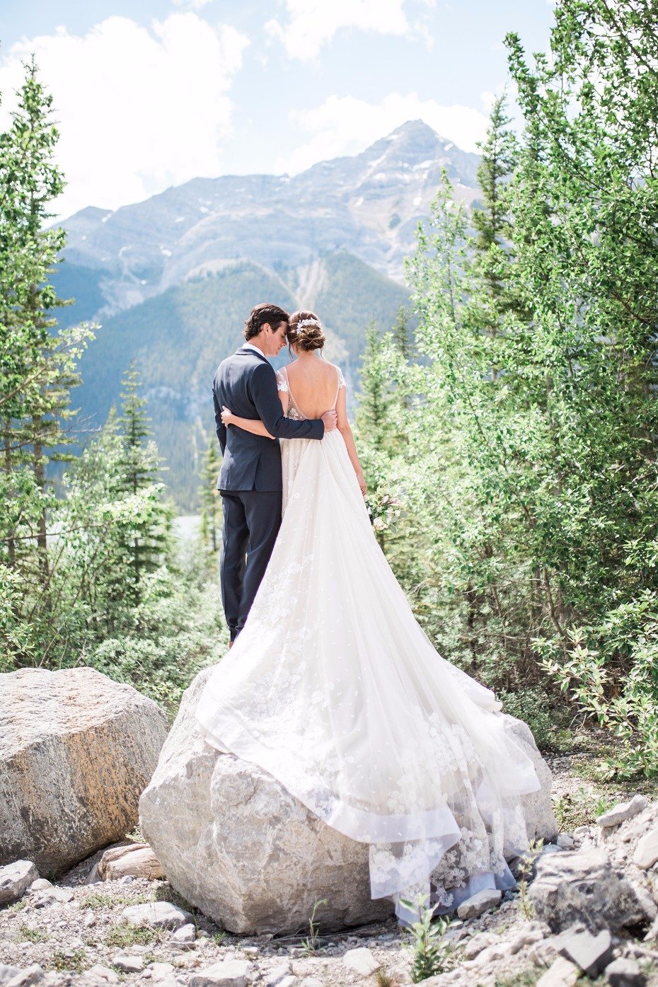 Gorgeous wedding in the Canadian Rockies
