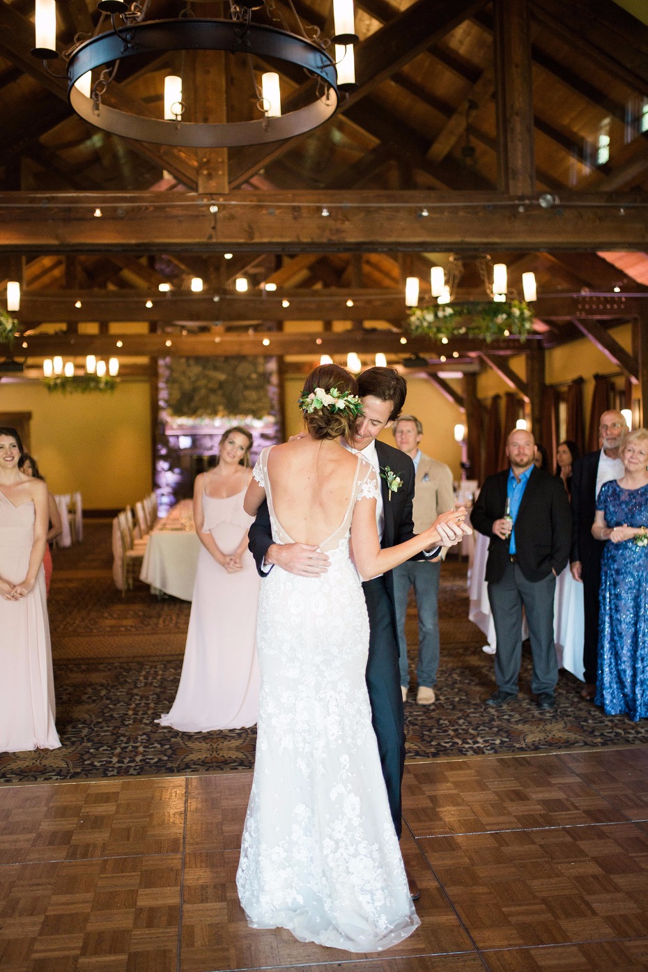 First dance romance for this Canadian Rockies wedding