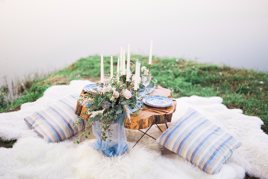 Relaxed sweetheart table