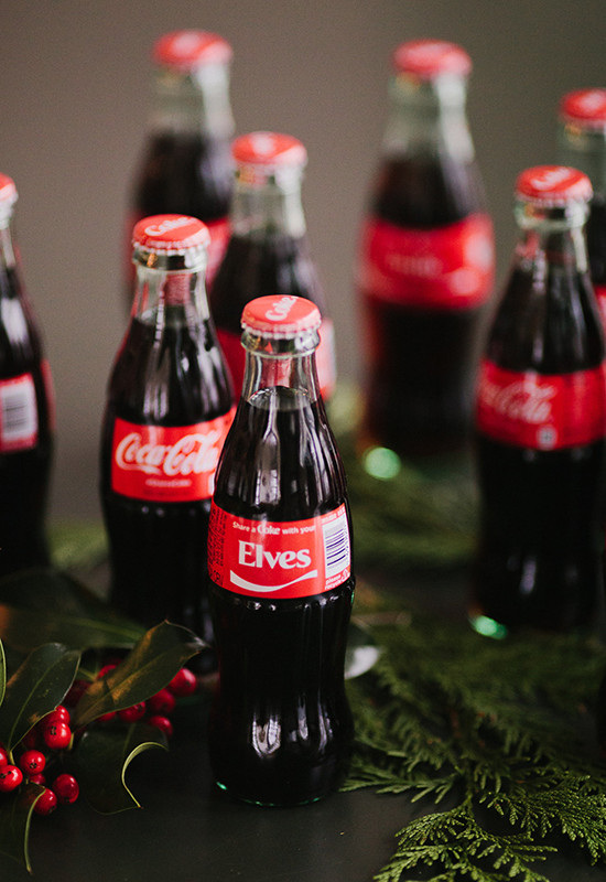 holiday inspired Coke bottles @weddingchicks
