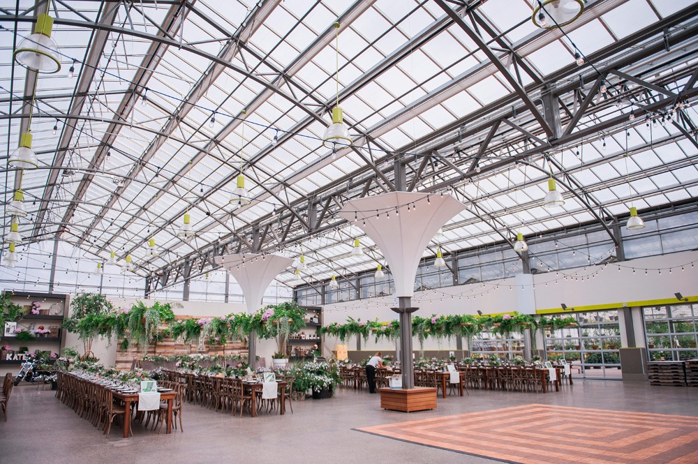 you-ve-never-seen-a-greenhouse-wedding