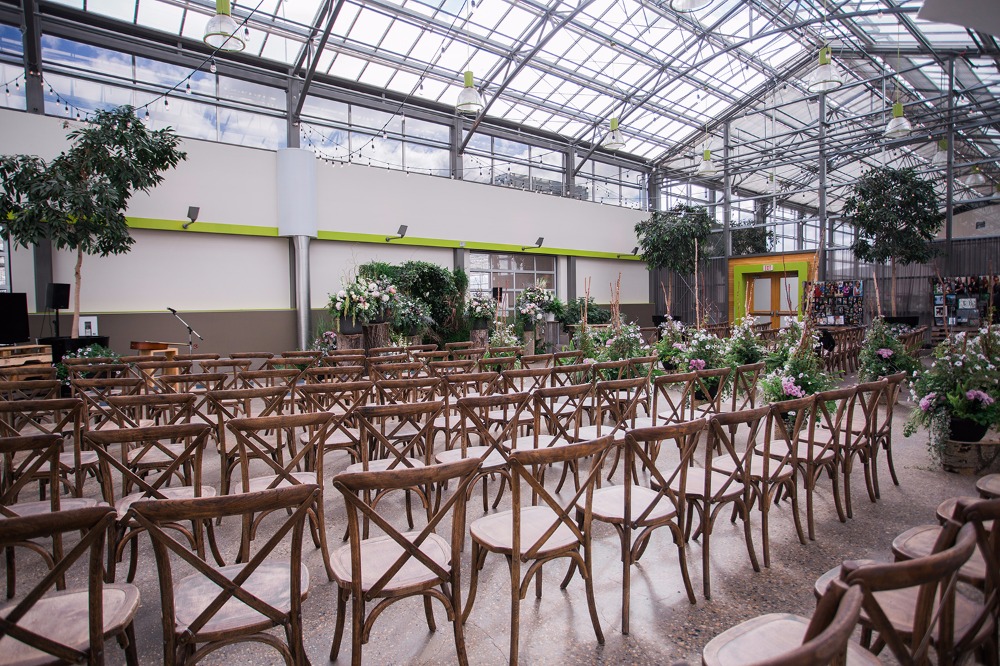 you-ve-never-seen-a-greenhouse-wedding
