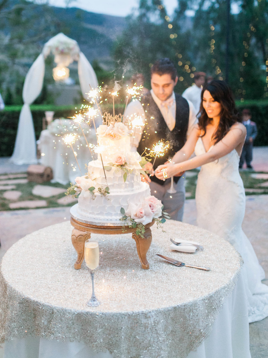 10 Modern Wedding Cake Cutting Songs