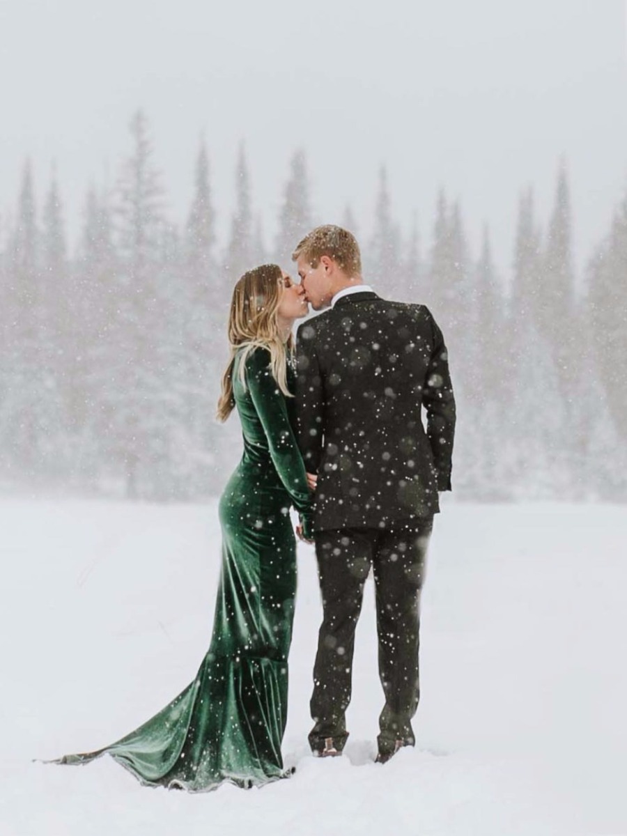 14 Times Snowy Weddings Seriously Warmed Our Hearts 
