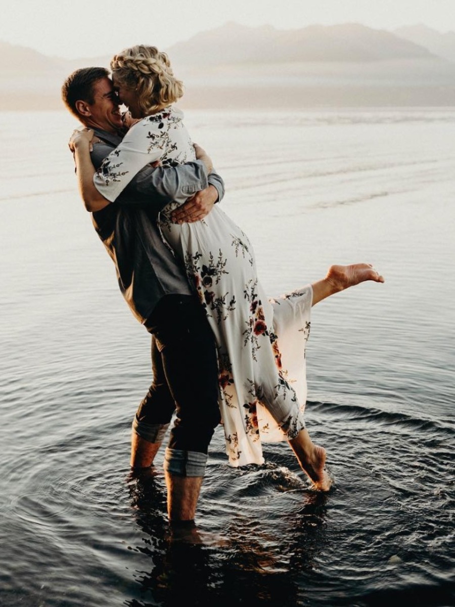 20 Epic Engagement Photos of 2017 
