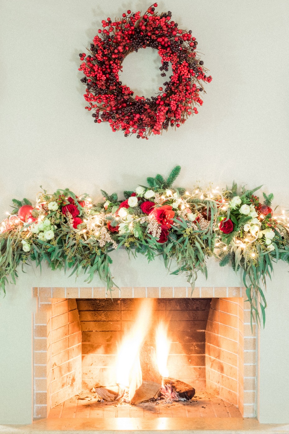 Christmas fireplace decor