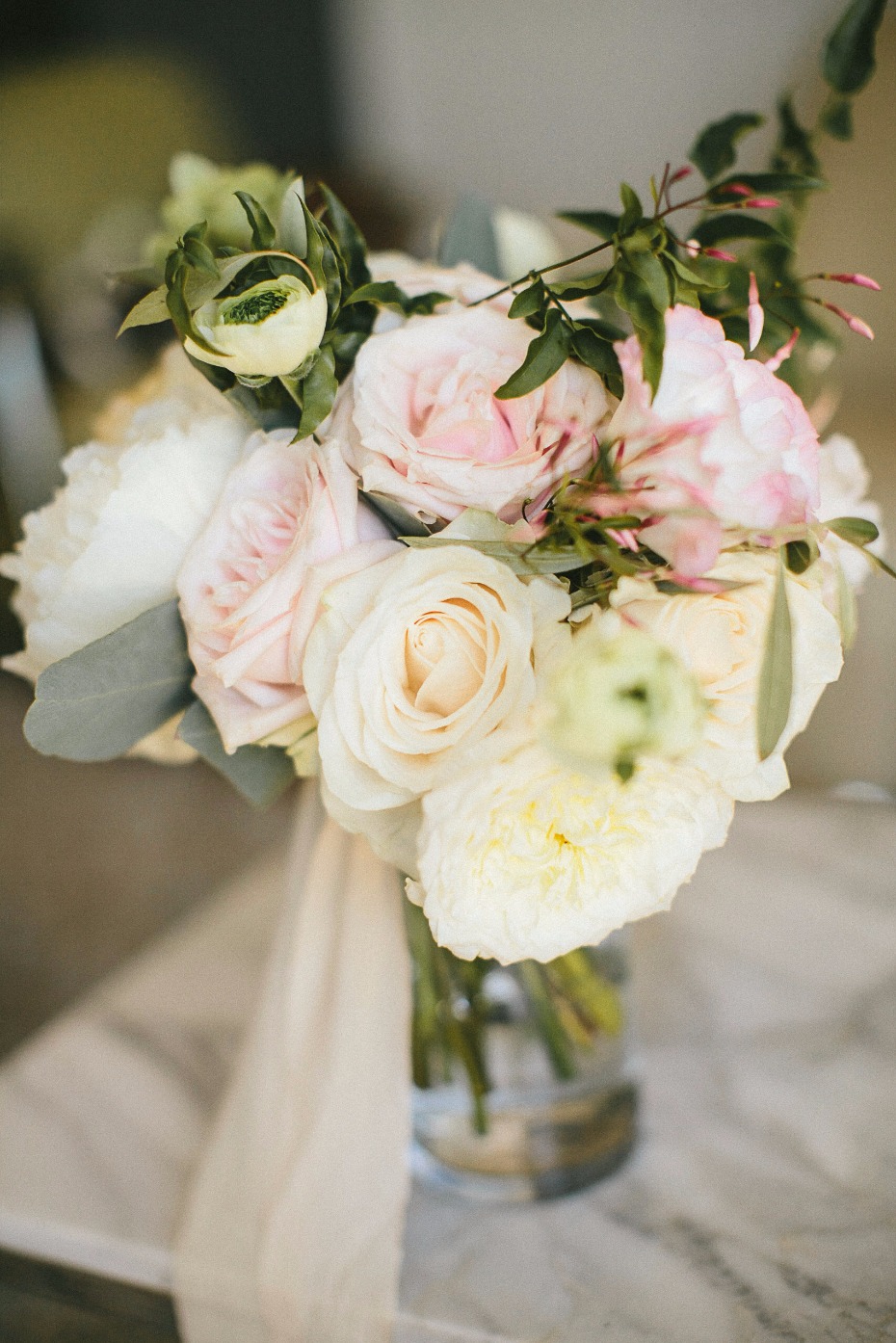 blush and ivory wedding bouquet