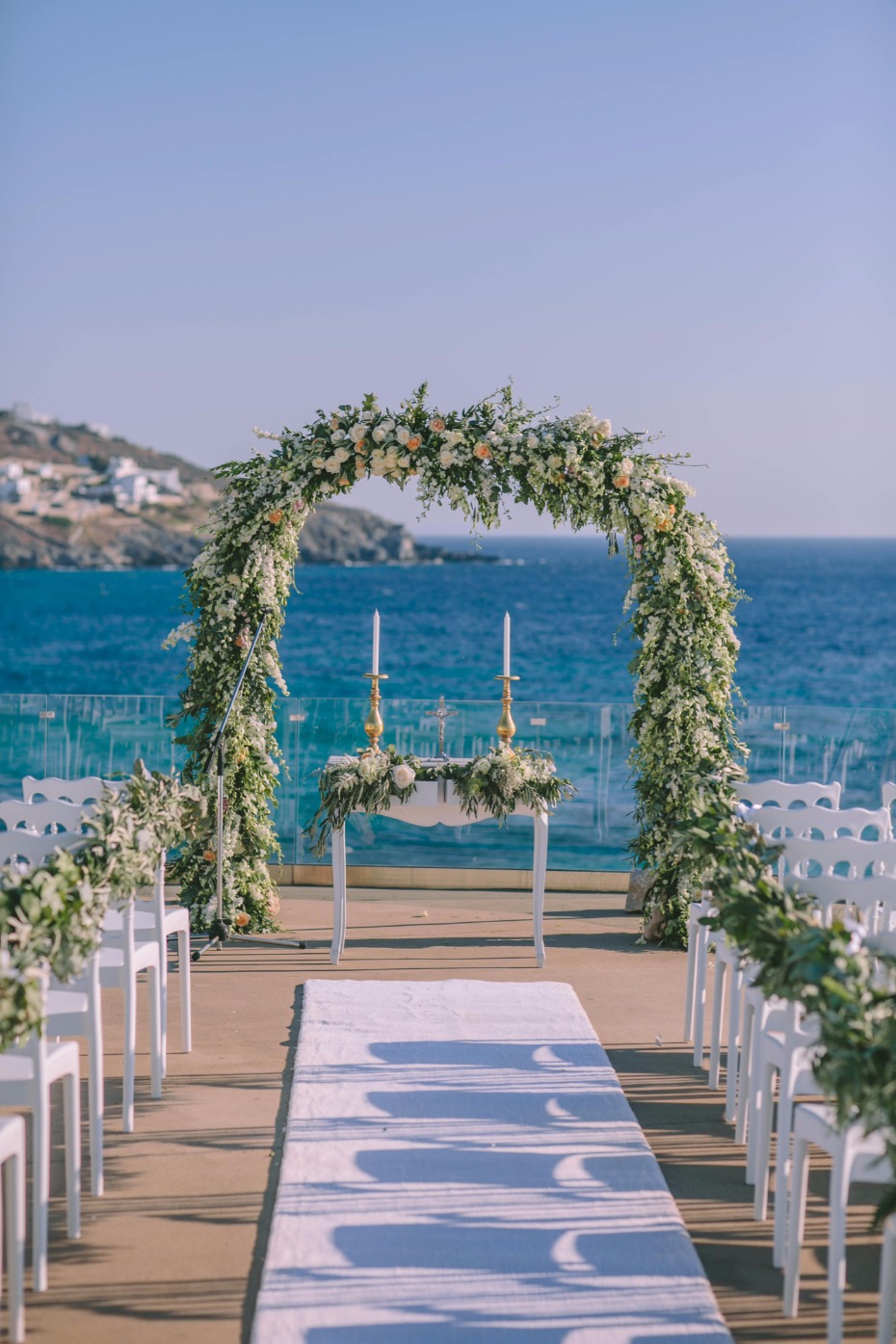 glamorous white and greenery wedding in Greece