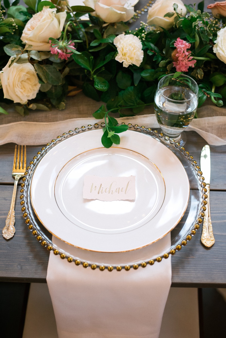 classic blush and gold wedding table setting