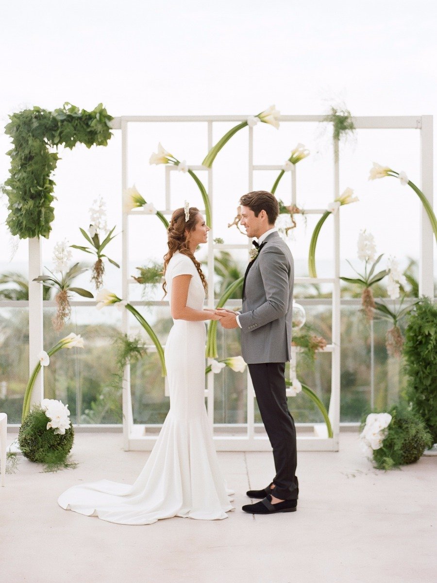 How To Create A Modern Meets Organic Wedding