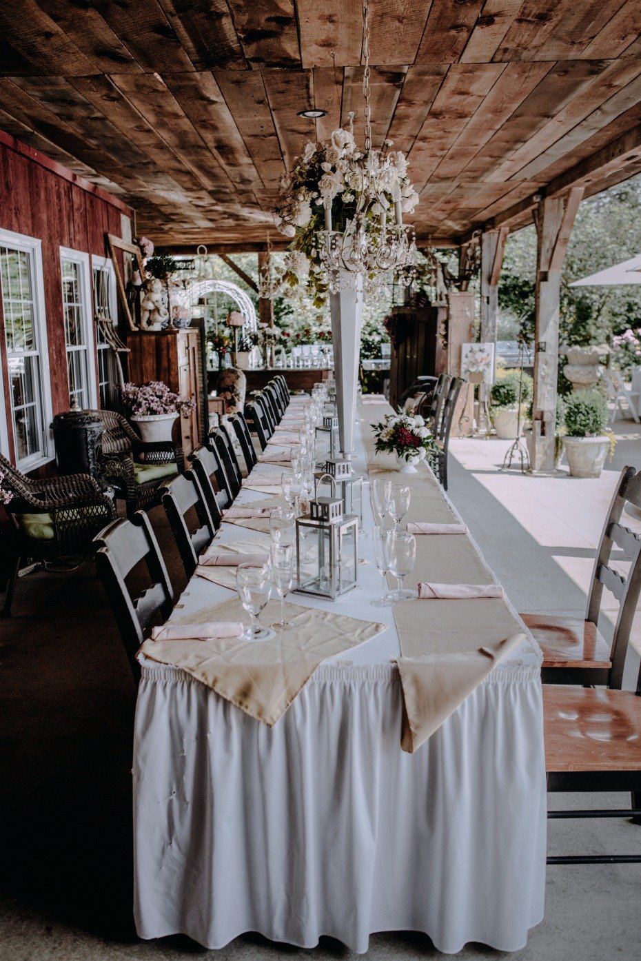 long family style wedding table