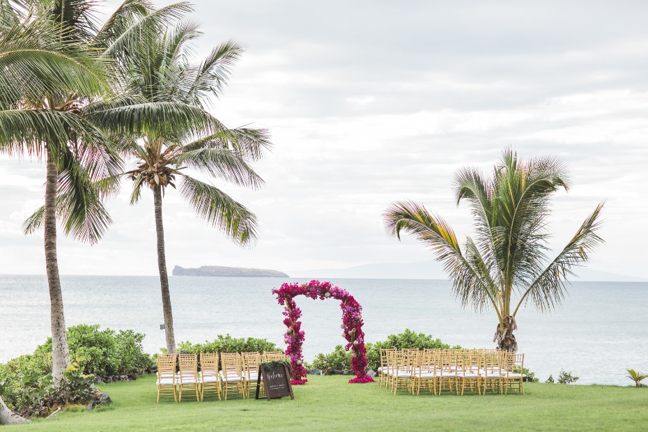 Ocean front wedding in Maui