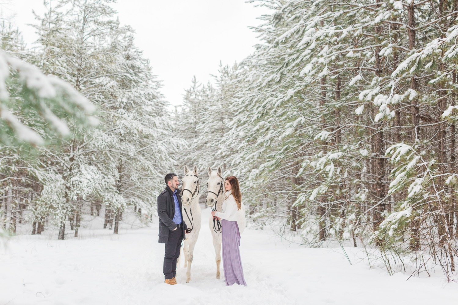 onelovetwohorsesandatonofsnowengagementshoot03