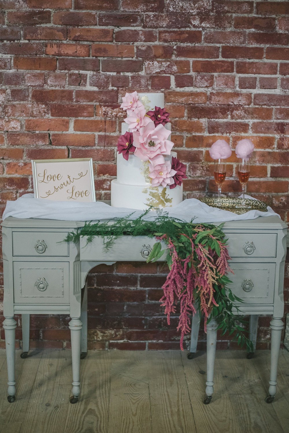 sweet and simple wedding cake table idea