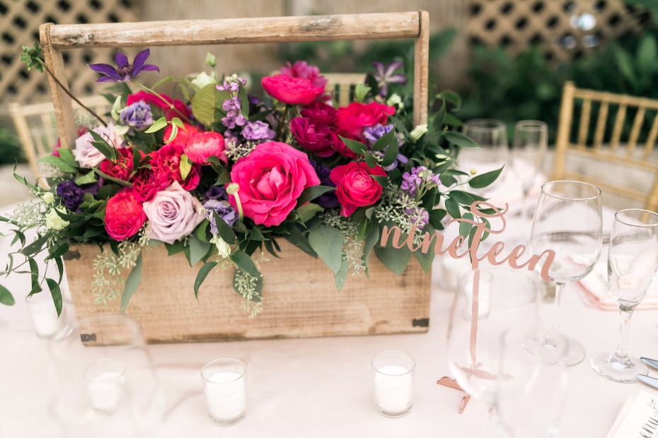 flower box style wedding centerpiece