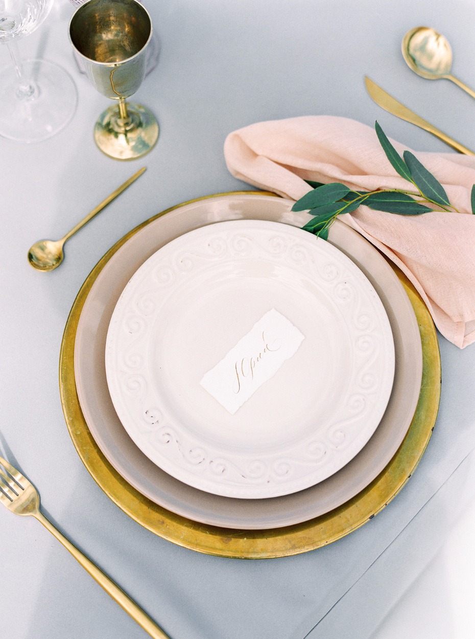 gold and pink wedding table setting