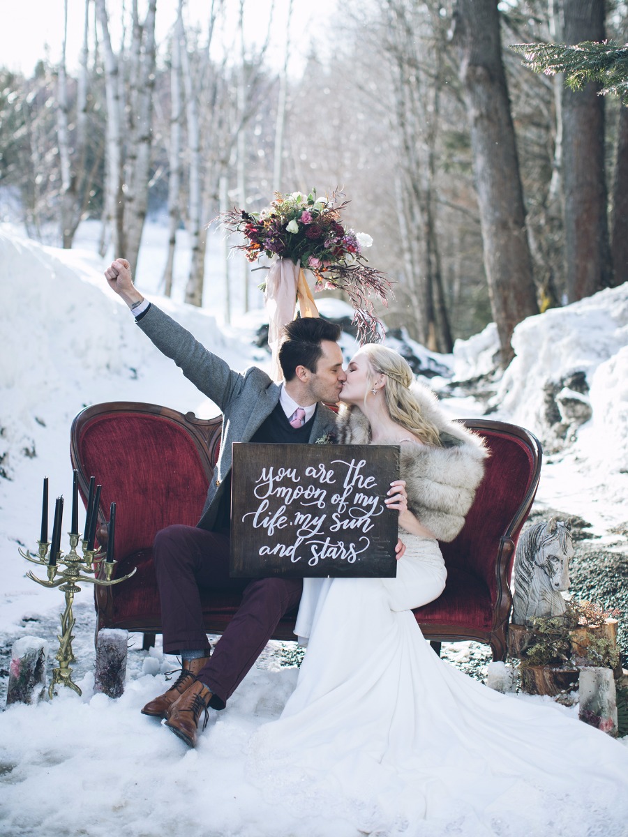 White Winter Wedding Ideas Will Warm Your Heart