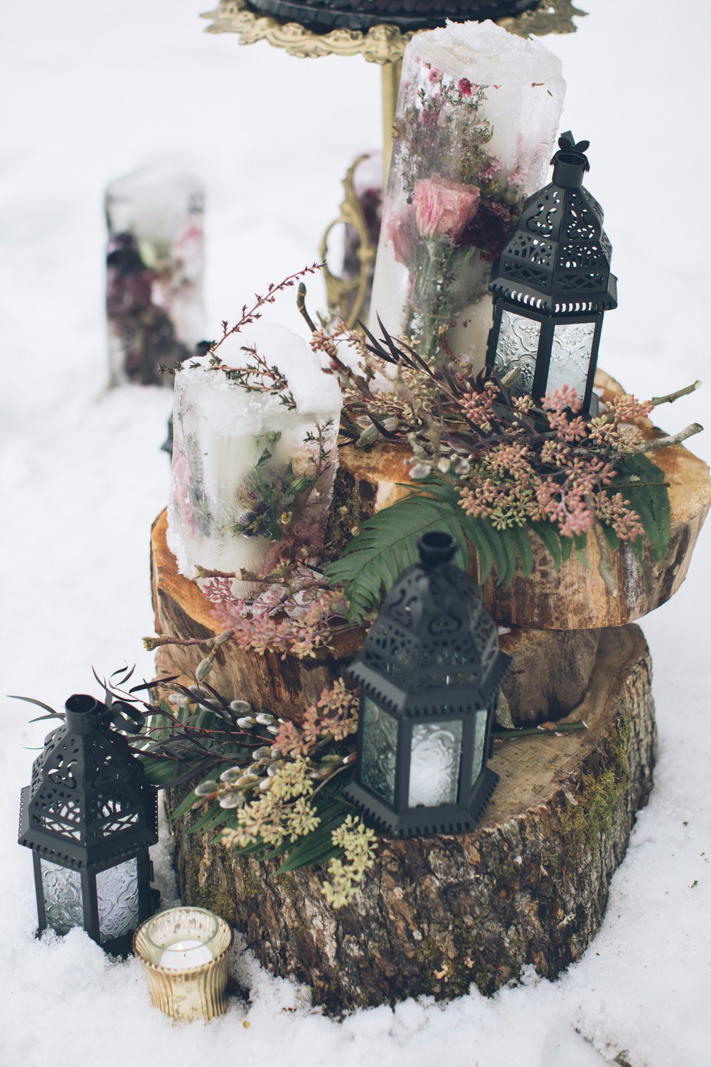 ice block wedding flower arrangements