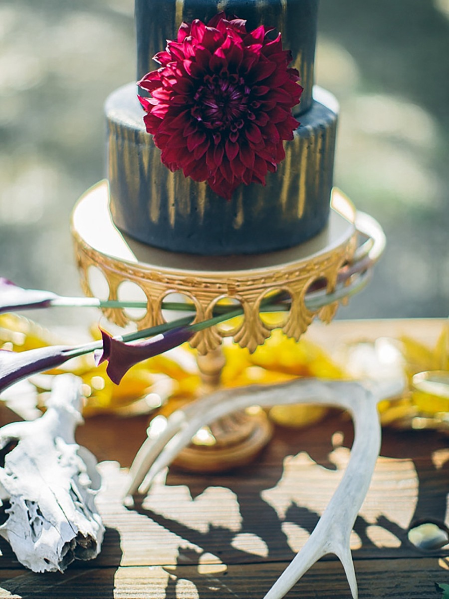 5 Ways to Style your Cake Stand from Opulent Treasures