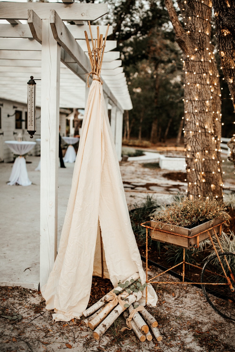 a-whimsical-november-wedding-in
