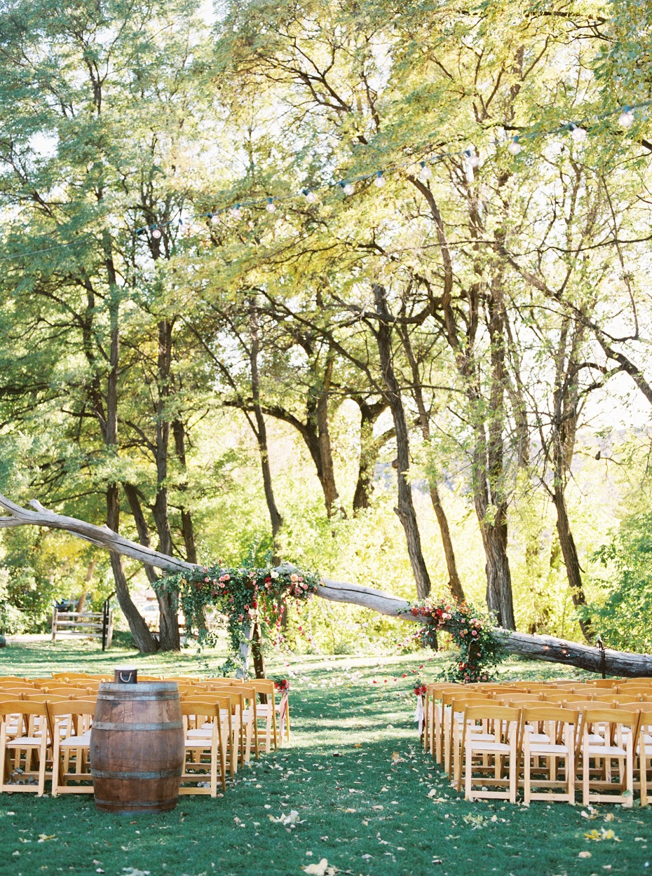 outdoor wedding decor