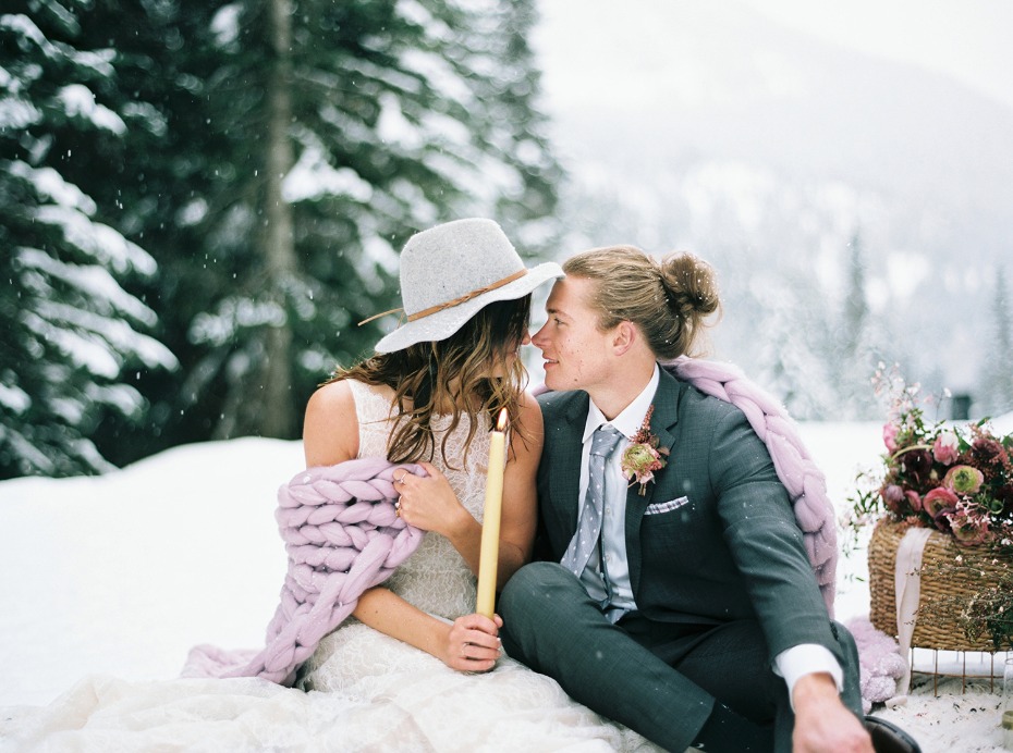 sweet and cozy bride and groom photo idea