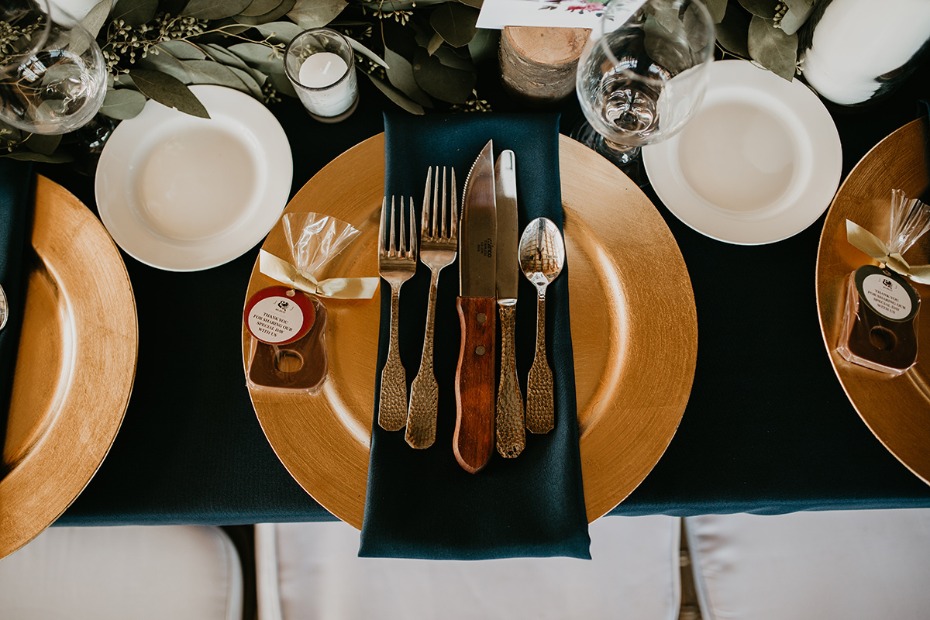 Rustic place setting idea