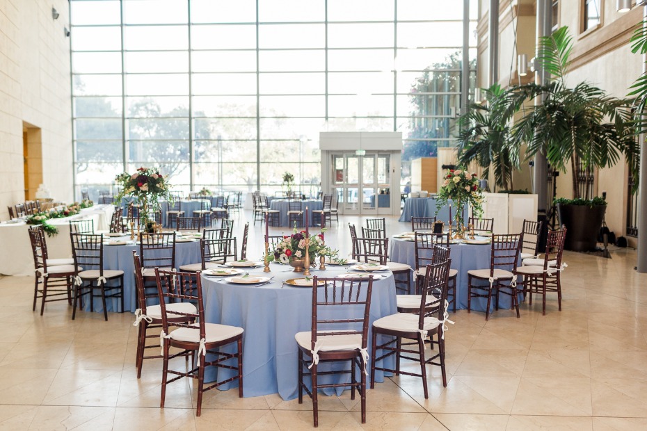 wedding reception in the fall of the Art Museum