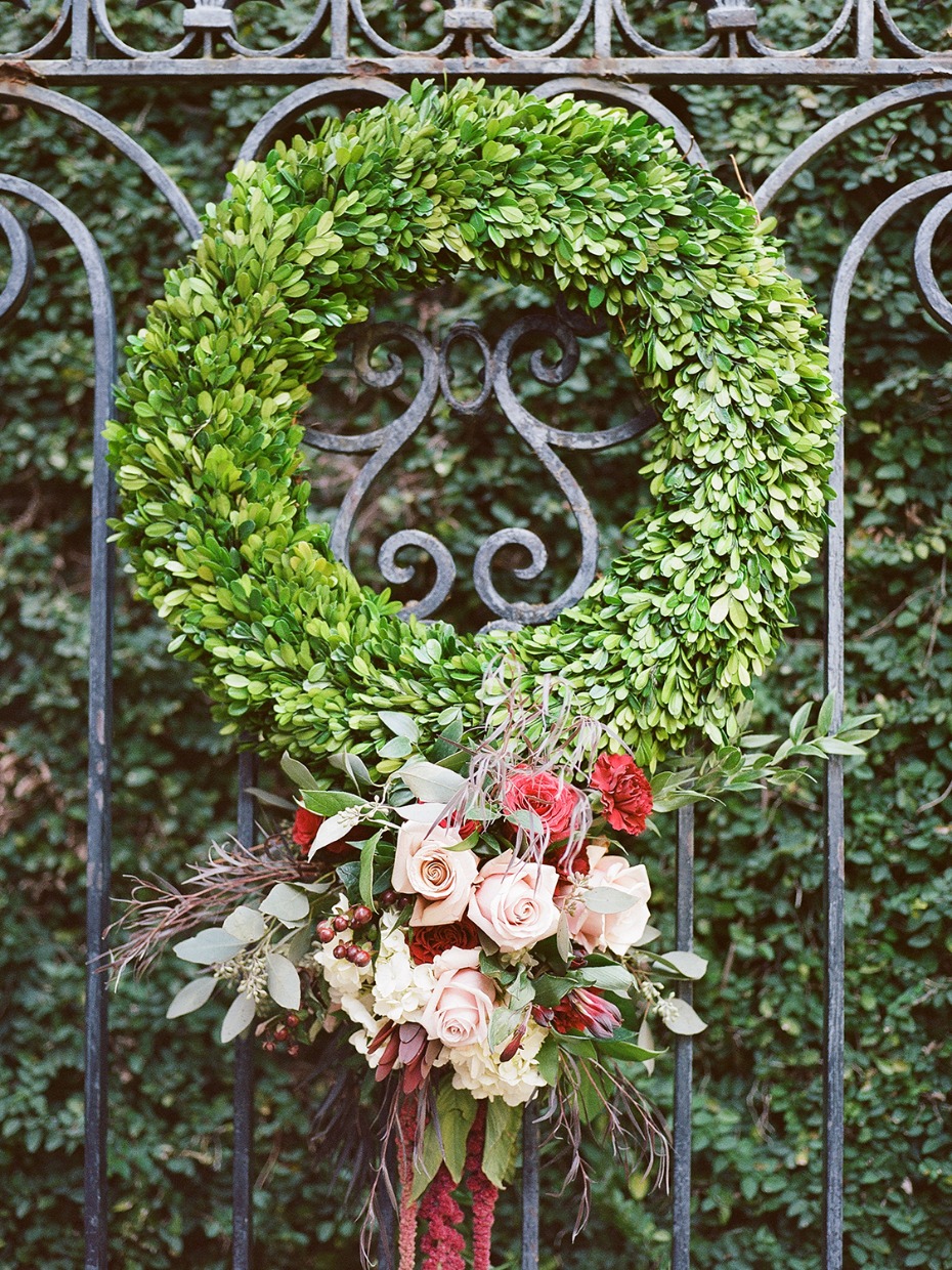 wedding wreath and wedding bouquet