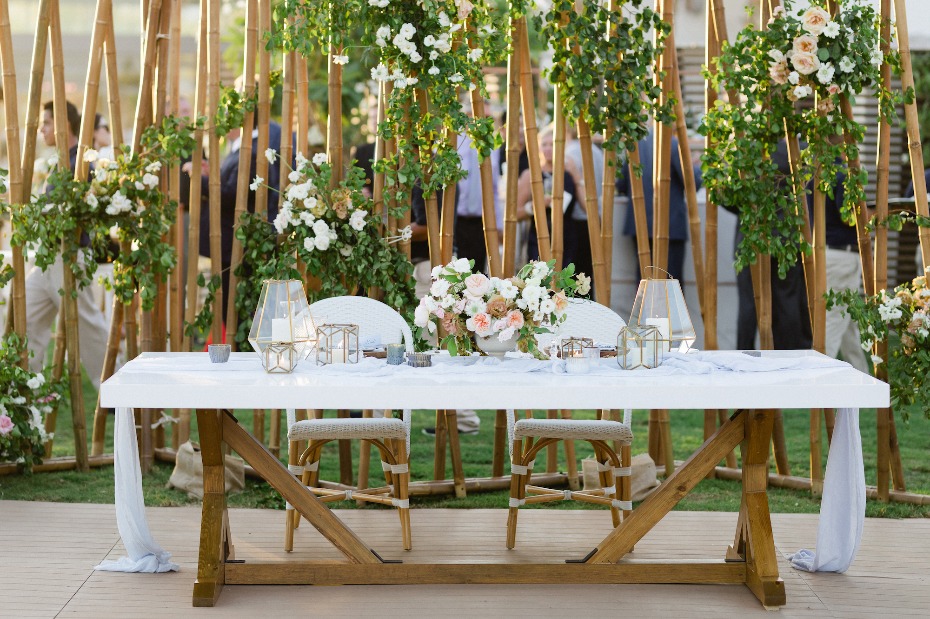 Elegant sweetheart table