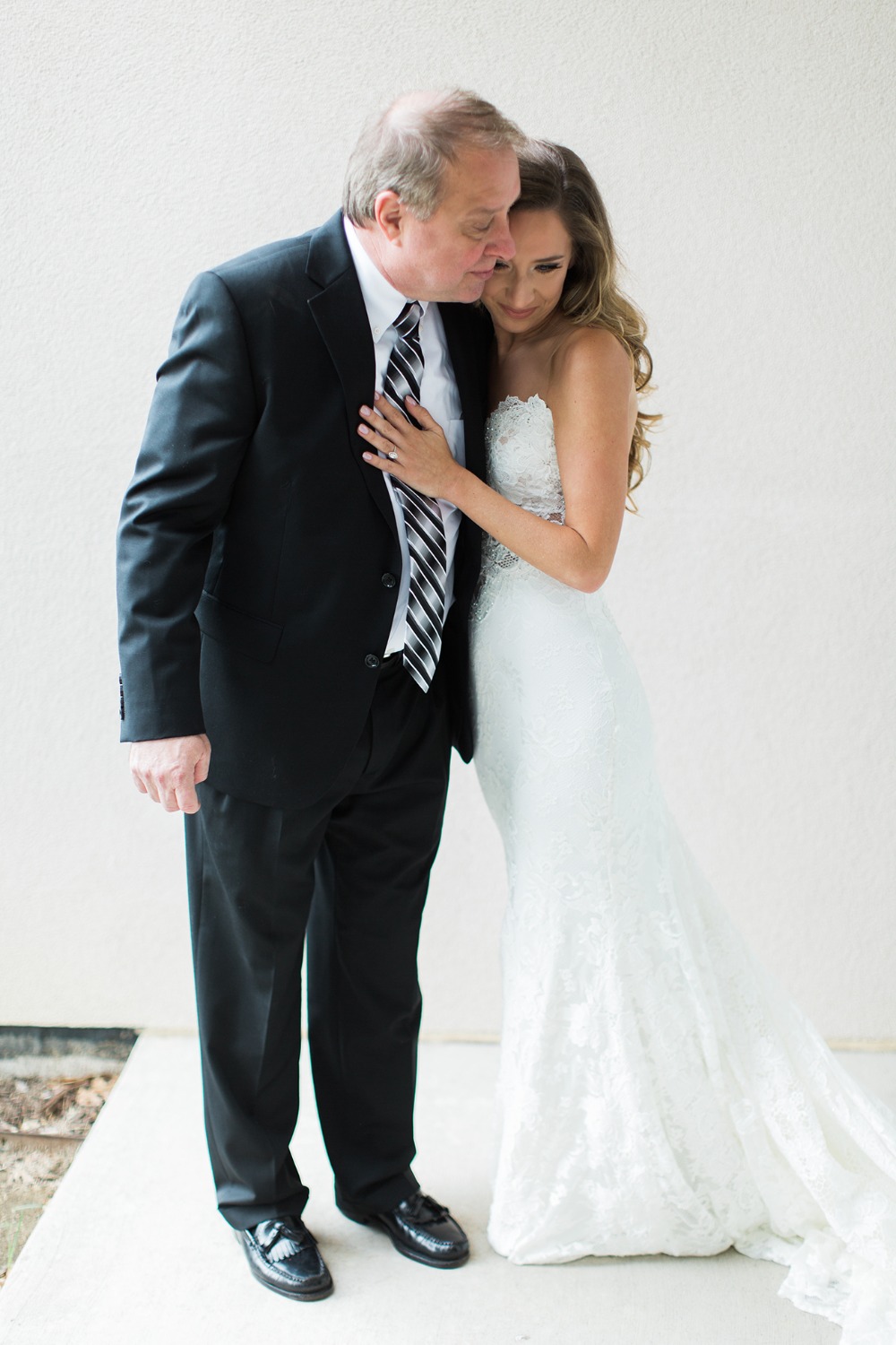 how-to-have-a-glamorous-pastel-wedding